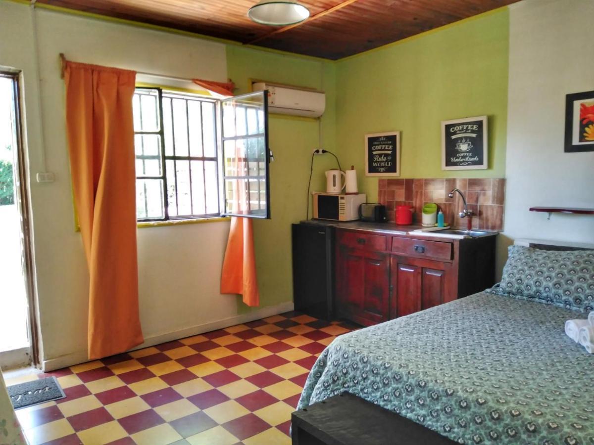 Апартаменты Apartamento Monoambiente Independiente En Salto Ciudad Экстерьер фото