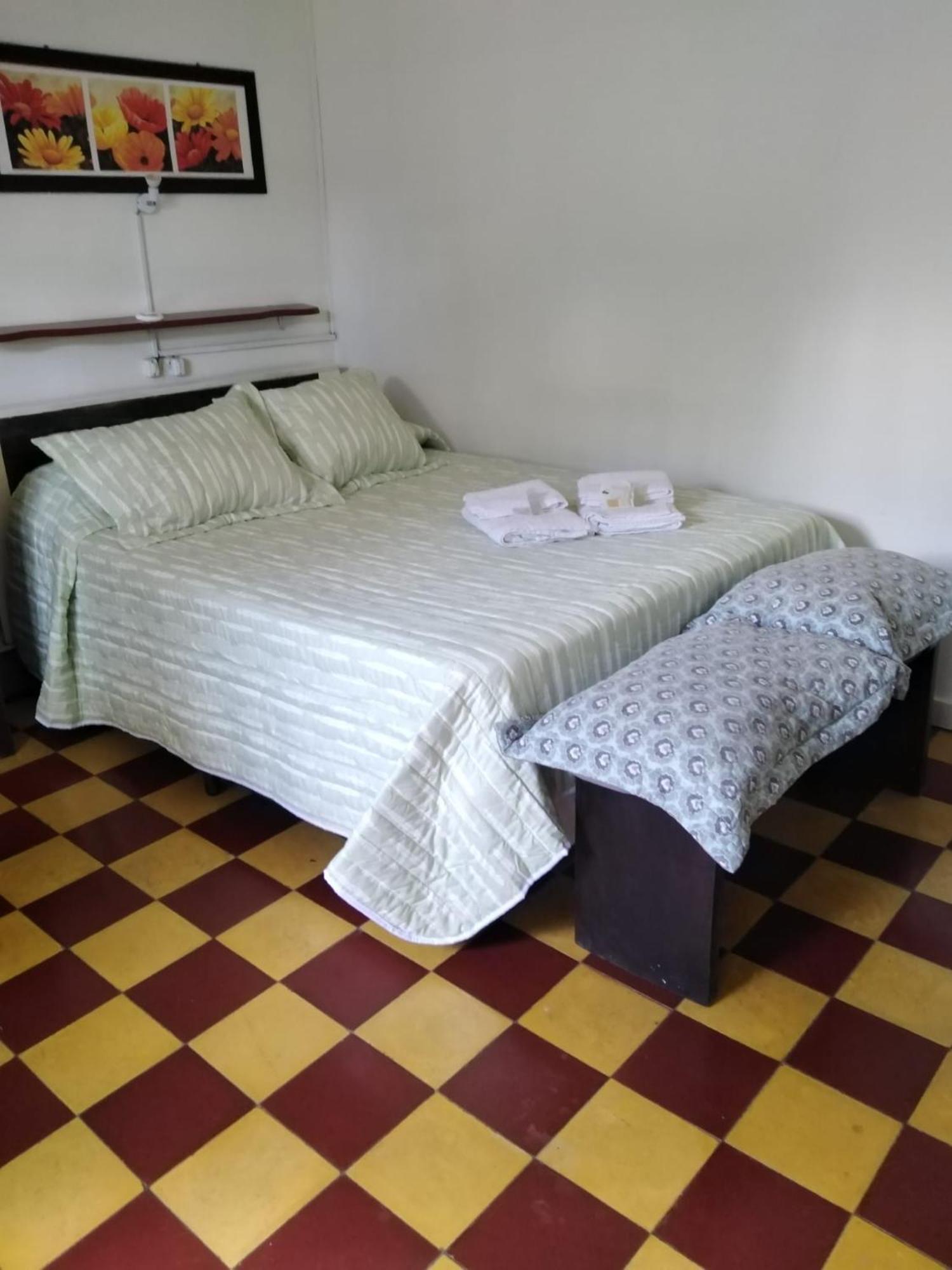 Апартаменты Apartamento Monoambiente Independiente En Salto Ciudad Экстерьер фото